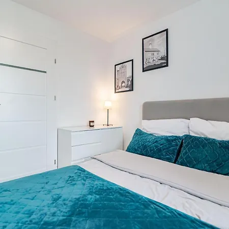 Garden Lesna Cisza 公寓 *